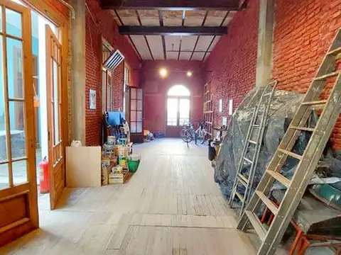 Casa 6 ambientes con 2 baños