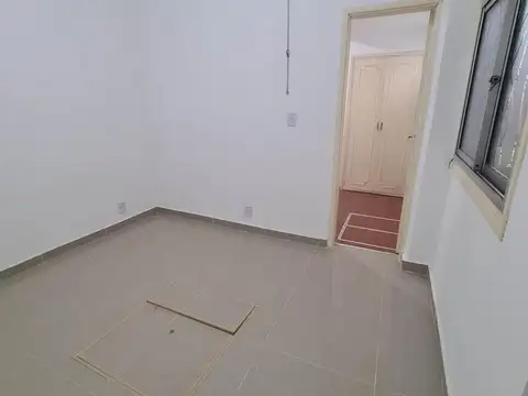 Casa en venta - 4 Dormitorios 2 Baños - 179Mts2 - Avellaneda