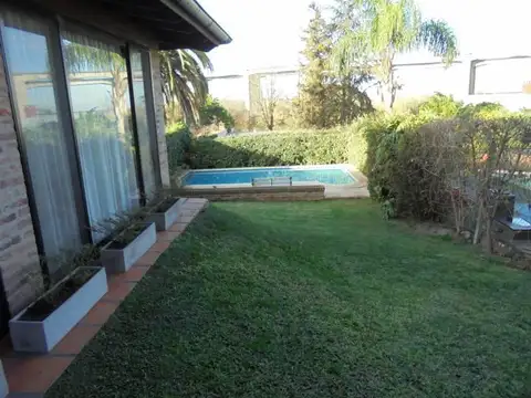 Casa en Venta en Zarate, USD 330.000