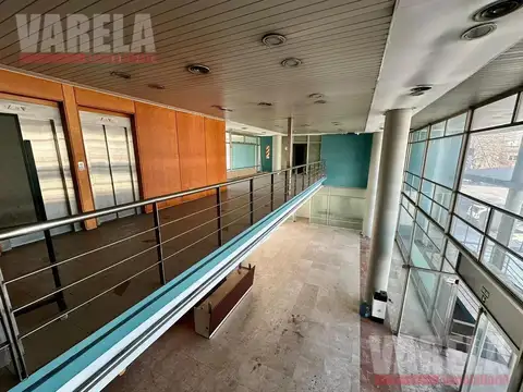 Edificio Comercial en Floresta, J.B Alberdi 3255 (Ex Clinica Med) Alquiler u$s 10.000