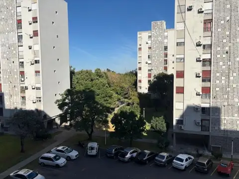 Fondo De La Legua 2476 , Piso 4