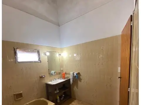 CASA MULTIFAMILIAR, PB 3 AMBIENTES C/ JARDIN - P.A DEPTO 3 A