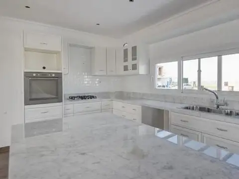 Casa en venta Marinas - Puertos del Lago