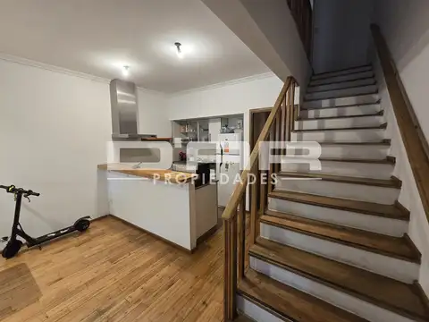 Depto Tipo Casa en Venta en Monte Castro, USD 195.000