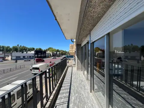 Alquiler Departamento Rosario 1 dormitorio Balcon al frente sobre Av. Alberdi Arroyito