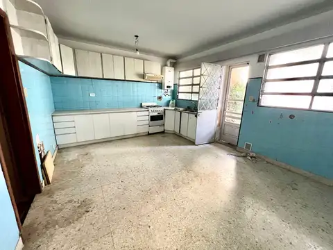 Casa en Alquiler con 1 cochera