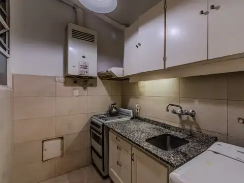 Avda. del Libertador 100 , Piso 1