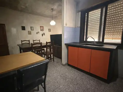 Depto Tipo Casa en Venta 52 años