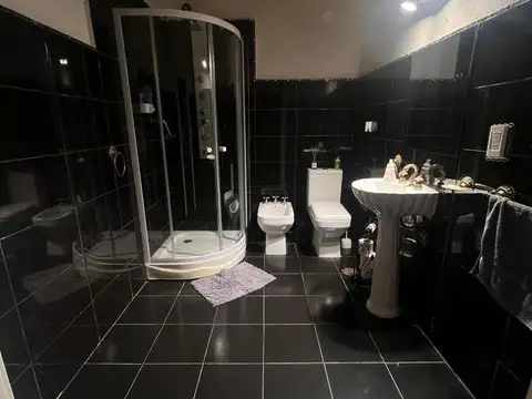 Depto Tipo Casa 4 ambientes con 3 baños