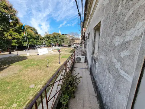 Casa 11 ambientes con 3 baños