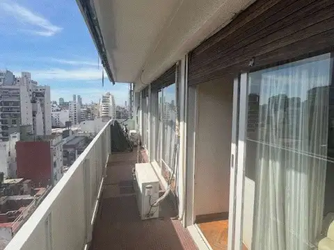 Excelente - Piso Alto - Vista Abierta - Luz y Sol  COCHERA 