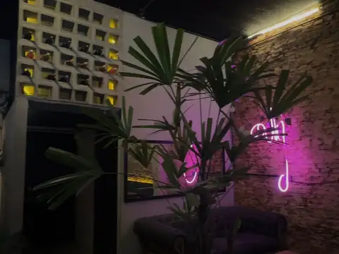 Excelente Cafetería Totalmente equipada a mts. Avenida Pedro Goyena