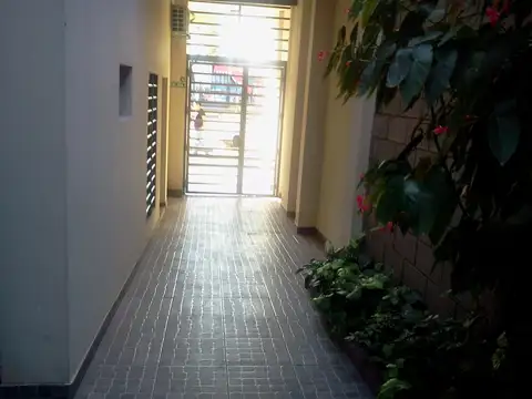 DEPARTAMENTO TIPO LOFT 3 / 4 AMBIENTES  AL FRENTE * 2 BAÑOS*