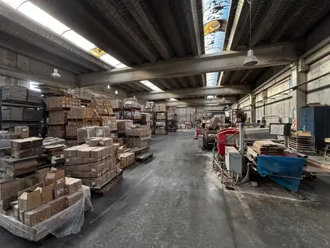 Galpon en Alquiler 100  mts Fondo