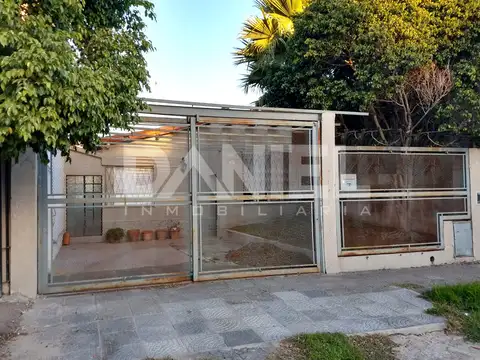 CHALET EN LOTE PROPIO EN EXCELENTE UBICACIÓN!