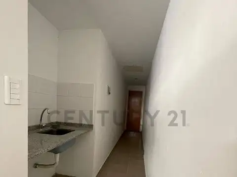 35 e/ 4 y 5 400, Piso 0