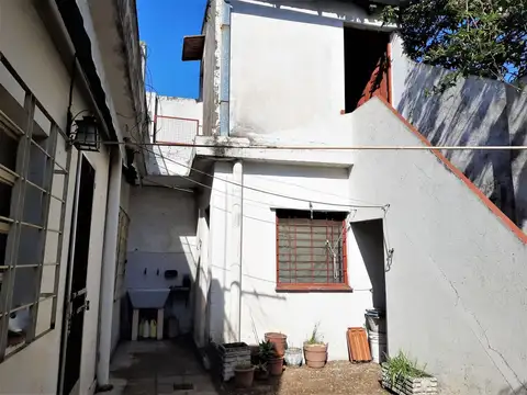 PH 2 ambientes con patio y terraza propios Caseros