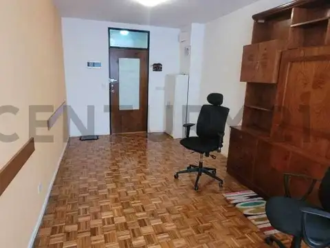 Florida 142 , Piso 0