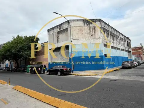 Mendez de Andes al 1800 esquina Calcena