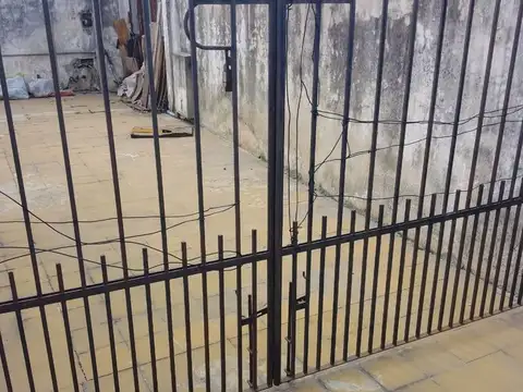 Casa 2 ambientes con 1 baño