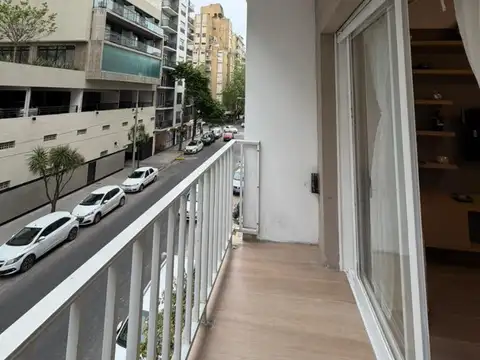 VENTA DEPARTAMENTO 2 AMBIENTES A LA CALLE CON BALCÓN