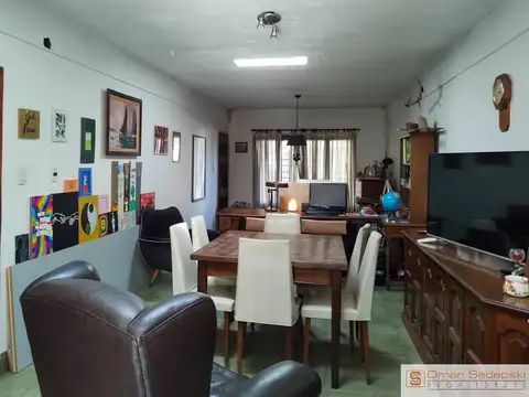 Casa en Venta con 3 cocheras