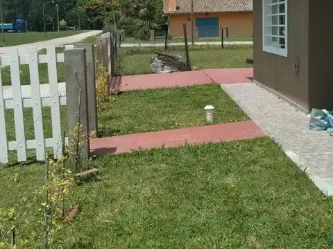 Casa en Venta - 2 Dormitorios 1 Baño - 398mts2 - Mar De Cobo