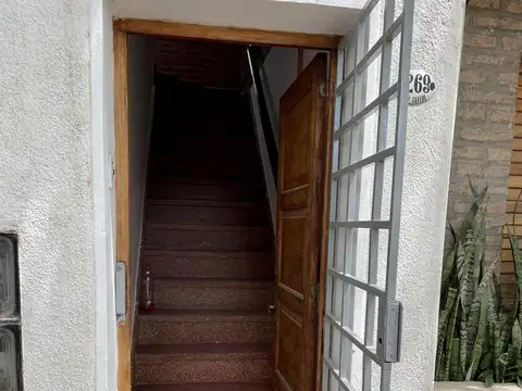 Casa 4 ambientes con 1 baño