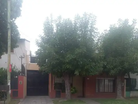 casa 3 ambientes con galpon y deposito