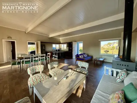 Casa 4 ambientes con 3 baños