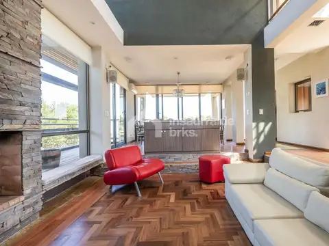 Casa 6 ambientes con 6 baños