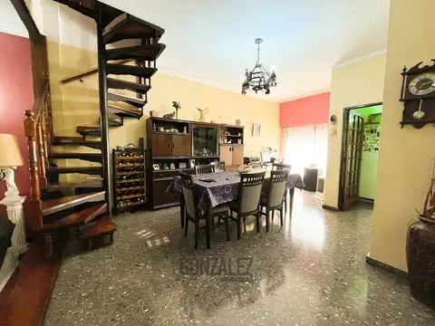 Casa 4 ambientes con 3 baños