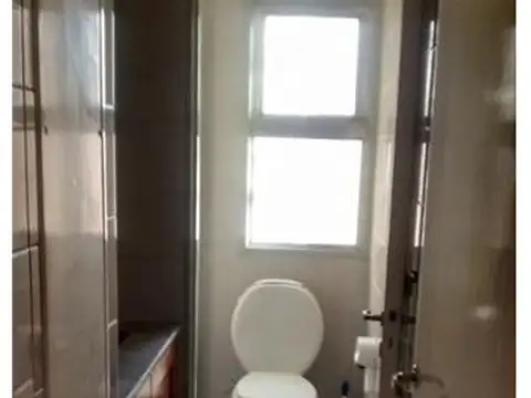 Av. J:I: de la Roza Oeste 100, Piso 3