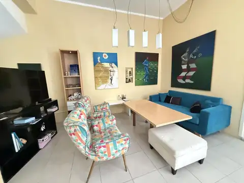 Casa 6 ambientes con 2 baños