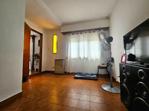 Venta PH primer piso por escalera, zona Sarmiento, Mar del Plata