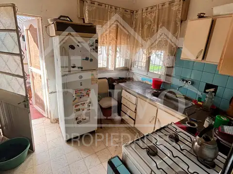 Casa 4 ambientes con 1 baño