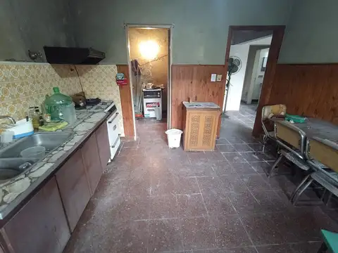 Casa de tres ambientes en Banfield