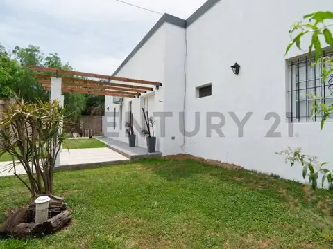 VENTA CASA 5 AMBIENTES MORENO BARRIO GAONA GRAN LOTE QUINCHO PILETA