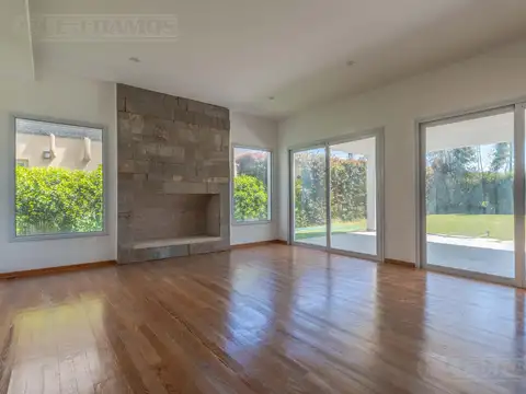 Casa en Venta 1 año