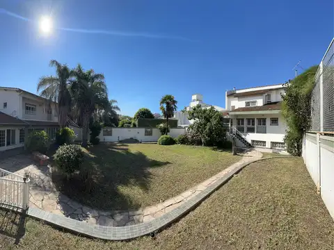 Casa 4 ambientes con 6 baños