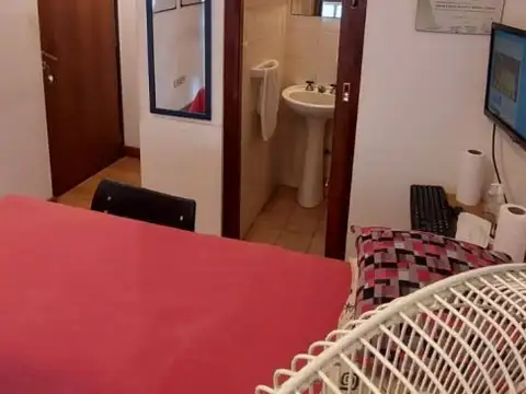 VENTA DE OFICINA APTO CONSULTORIO. ZONA CHAUVIN