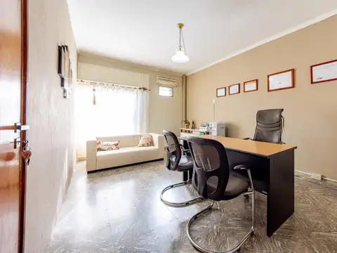 VENTA / Permuta- Casa - 2 dormitorios con local- Capitán Bermúdez, San Lorenzo