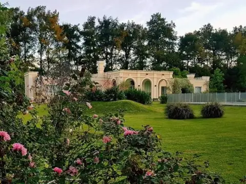 Boulevard Doctor Domingo Cabred 1500