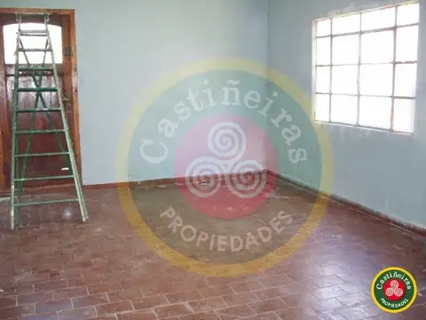 Juan Manuel de Rosas e/ Robertson y Moreno 800