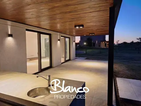 Casa en Venta en El Naudir, USD 320.000