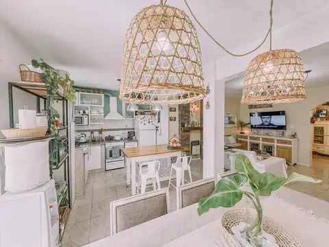Depto Tipo Casa 4 ambientes con 2 baños