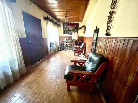 ACEPTA PERMUTA / PH MULTIFAMILIAR PARA 2 FAMILIAS