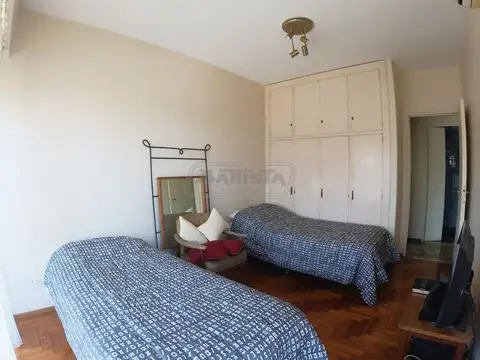Departamento 4 ambientes con 2 baños