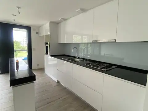 Departamento 5 ambientes con 2 baños