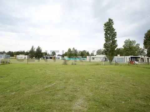 Casa en Alquiler en Area 60, USD 1.200